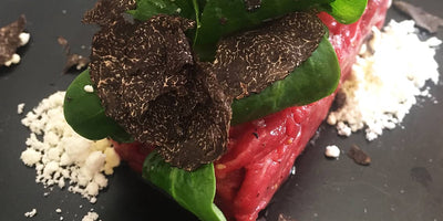 RECIPES - Beef tartare "Nature", lamb lettuce, truffle powder, and black truffle